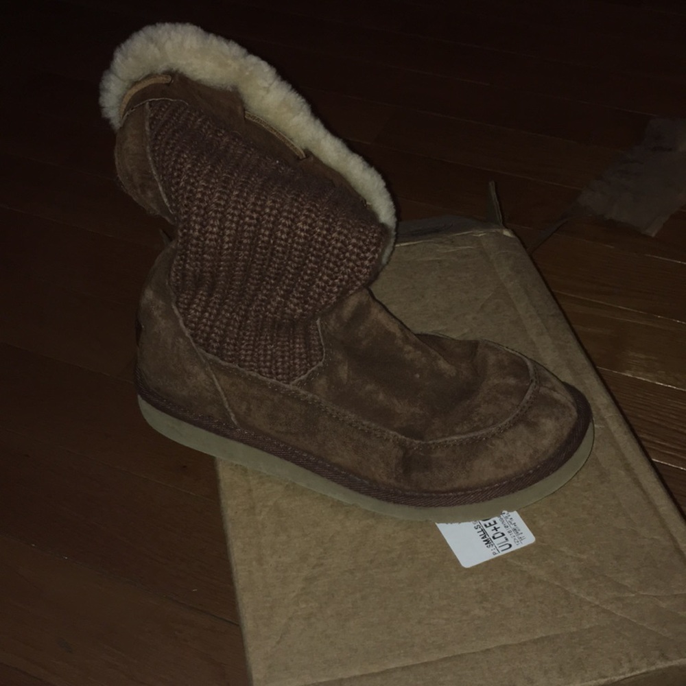 Ugg boots crochet top